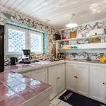 1 A La Maison Mosaic *