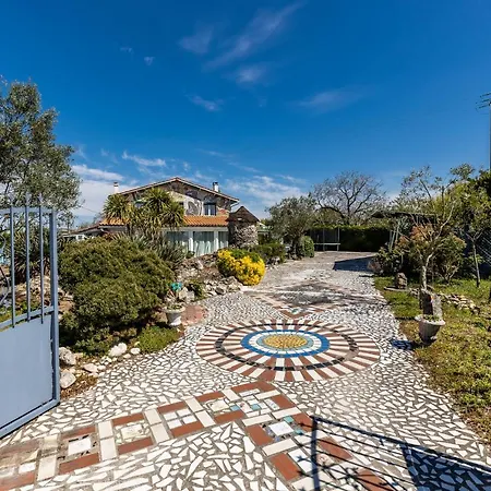 1 A La Maison Mosaic בית נופש *
